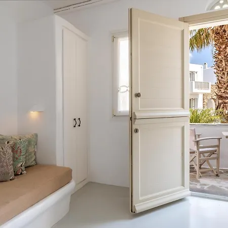 Ninemia Tinos Superior 102 3* キオニア