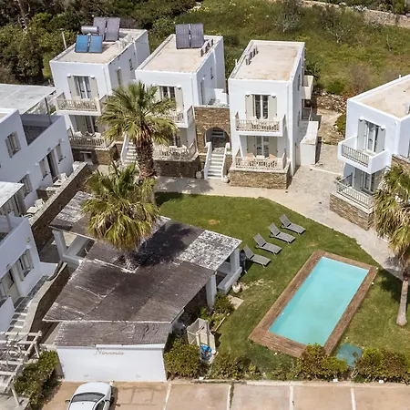 Ξενοδοχείο με διαμερίσματα Ninemia Tinos Superior 102 3*